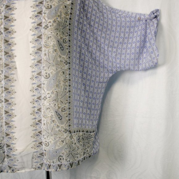 Loose & Flowy Sheer Blouse - Picture 4 of 5